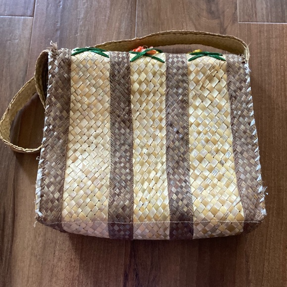 Vintage Woven Wicker Straw Raffia Floral Bag - Picture 4 of 5